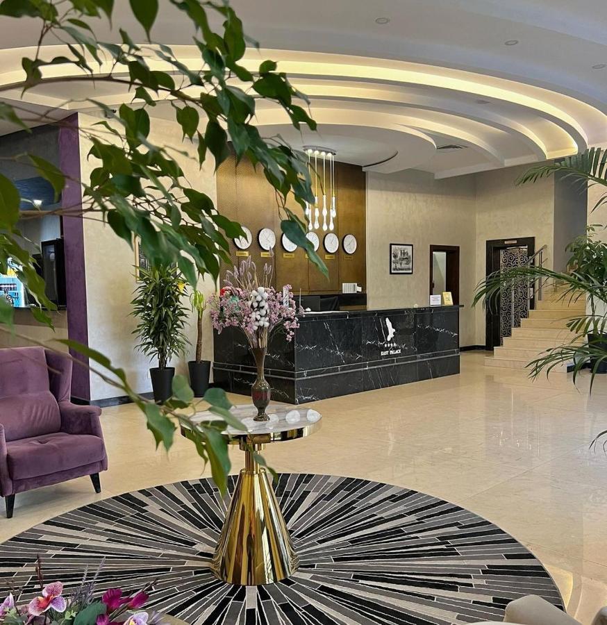 East Palace Hotel Almaty Esterno foto