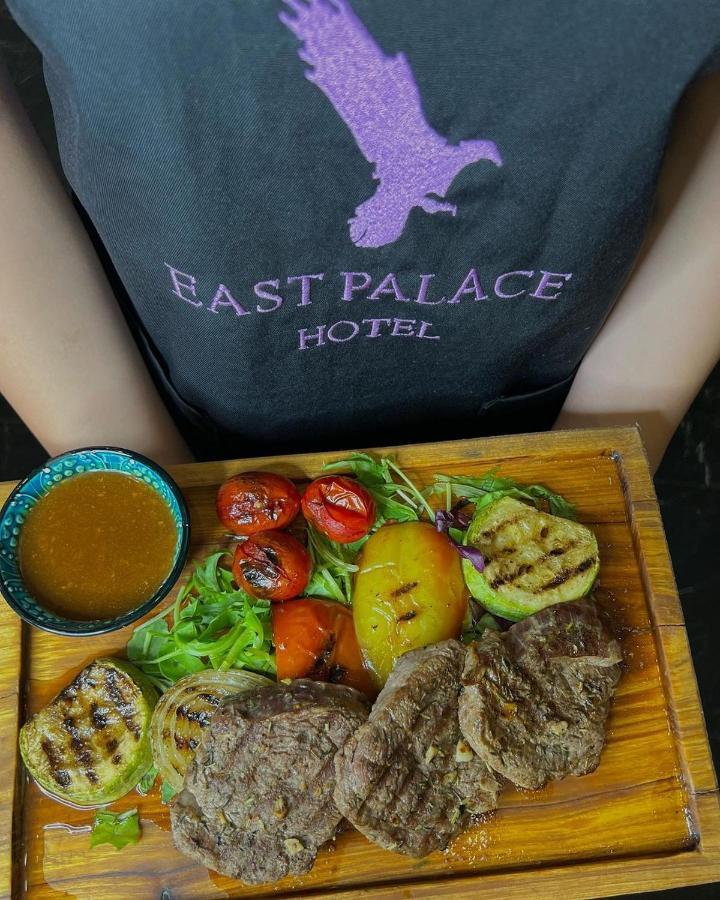 East Palace Hotel Almaty Esterno foto